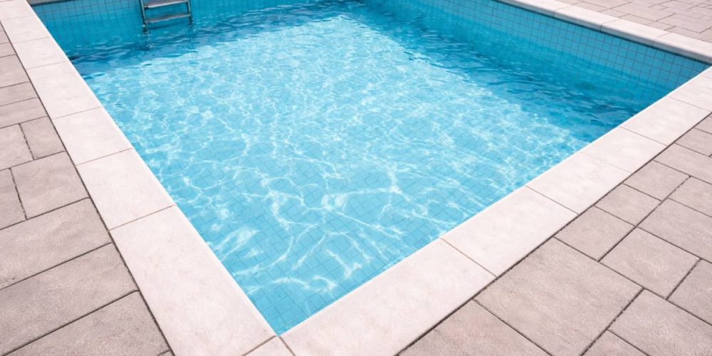 Piscina baixando nível: quando é evaporação e quando é vazamento? - AquaBlock
