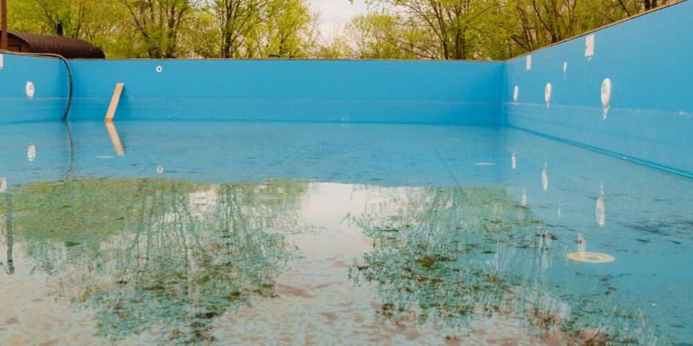 Piscina com vazamento: o que avaliar no orçamento para não pagar duas vezes - AquaBlock